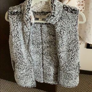 Thread And supply vest black and grey xs